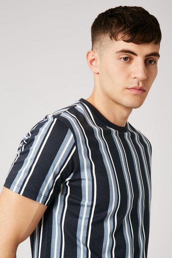 Burton Vertical Stripe T-shirts 4