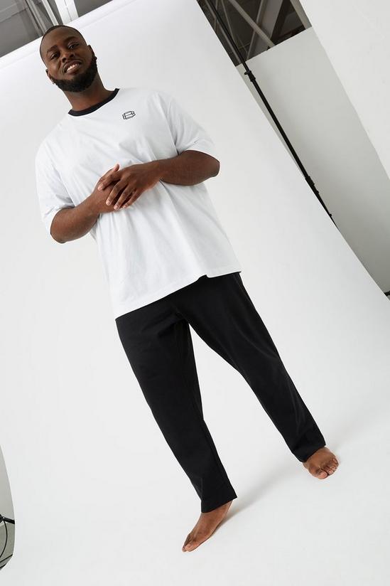 Burton Plus Relaxed T-Shirt and Joggers 1