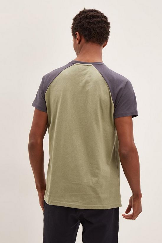 Burton Contrast Panel Sleeve Raglan T-shirt 3