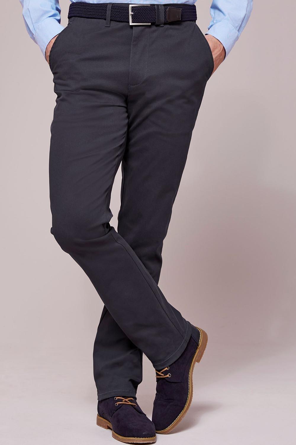 Should Chinos Have a Crease Down the Front? | Tapered Menswear